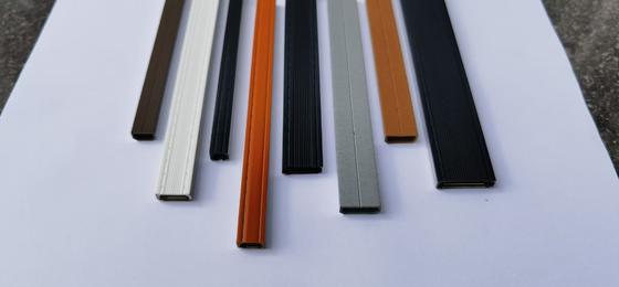 Barras espaciadoras de borde caliente de alto rendimiento: conductividad térmica de 0,24 W/mK, PP híbrido y acero inoxidable, solución de ahorro de energía y anticondensación para vidrio aislante