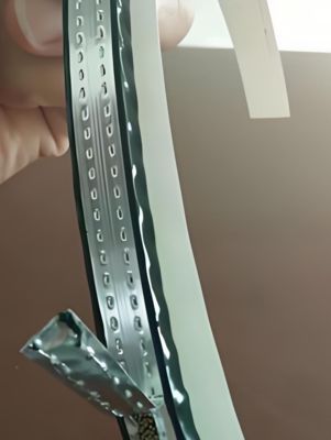 Espaciador de sellado de butilo como tecnología de borde cálido para el procesamiento de vidrio doble