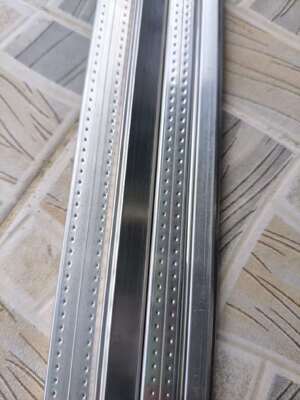 Barras espaciadoras de aluminio de alta frecuencia Barras espaciadoras de metal para ventanas Barras espaciadoras de aluminio de doble sellado para acristalamiento Barras espaciadoras de aluminio para vidrio aislante